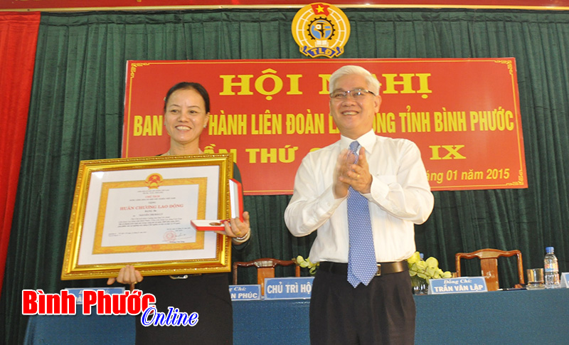 Doanh nghiệp ngo&agrave;i nh&agrave; nước n&eacute; tr&aacute;nh k&yacute; kết thỏa ước lao động tập thể