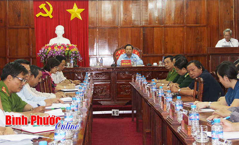 L&agrave;m g&igrave; cũng phải v&igrave; quyền lợi của nh&acirc;n d&acirc;n