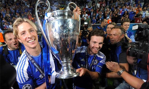 Gặp khó ở Man Utd, Mata có nguy cơ đi vào vết xe đổ ở Chelsea