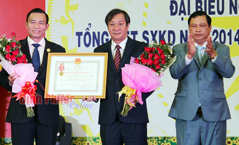 Năm 2014, tổng doanh thu của cao su Ph&uacute; Riềng 1.465 tỷ đồng