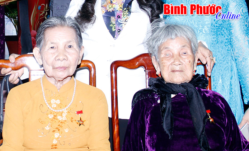 Những tấm l&ograve;ng cao cả