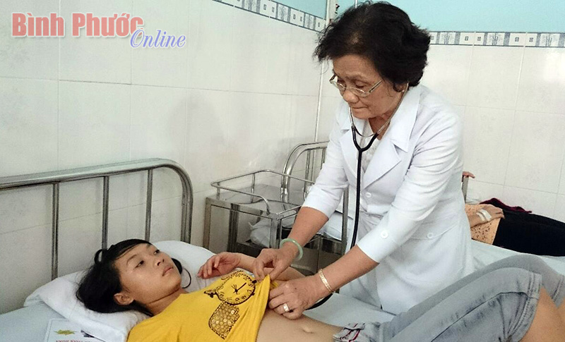 Nữ bác sĩ gần 50 năm gắn bó với nghề