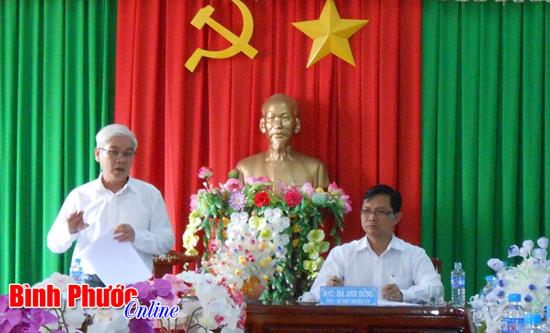 Ph&oacute; b&iacute; thư thường trực Tỉnh ủy Nguyễn Văn Lợi l&agrave;m việc với Ban Thường vụ huyện ủy B&ugrave; Đốp, Lộc Ninh