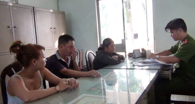 Ổ mại d&acirc;m x&acirc;y đường hầm b&iacute; mật trộm tiền kh&aacute;ch