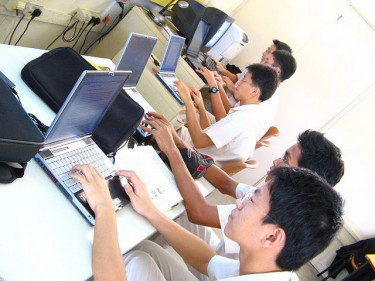 Singapore dẫn đầu thế giới về tốc độ Internet băng thông rộng