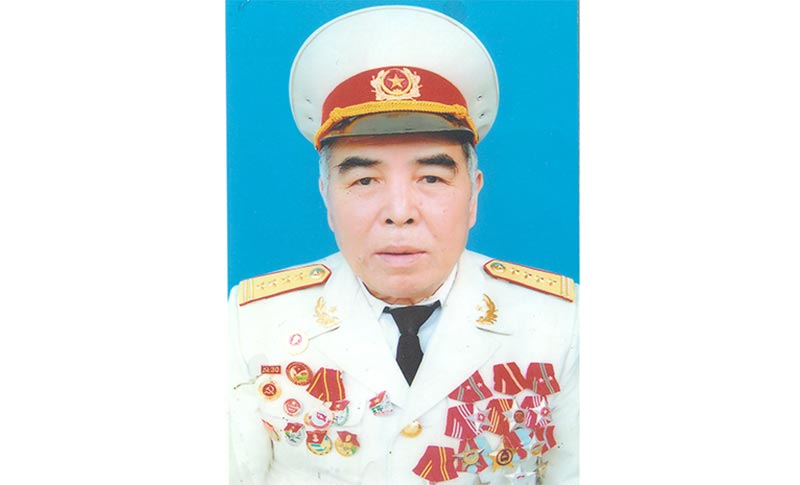 Người chỉ huy đơn vị ti&ecirc;n phong giải ph&oacute;ng Phước Long