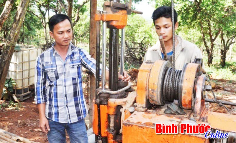 Về quê làm giàu