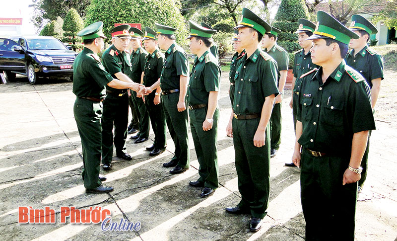 Xu&acirc;n đến với bộ đội bi&ecirc;n ph&ograve;ng