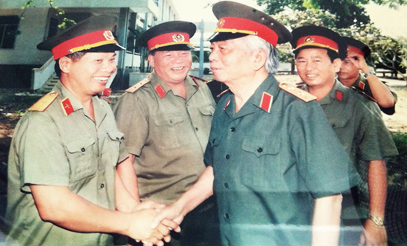 Vinh quang người l&iacute;nh