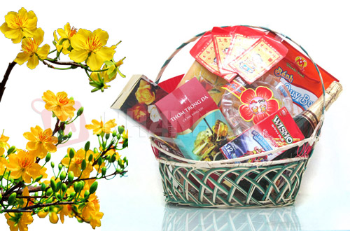 Mức tặng qu&agrave; tết Ất M&ugrave;i cho người c&oacute; c&ocirc;ng