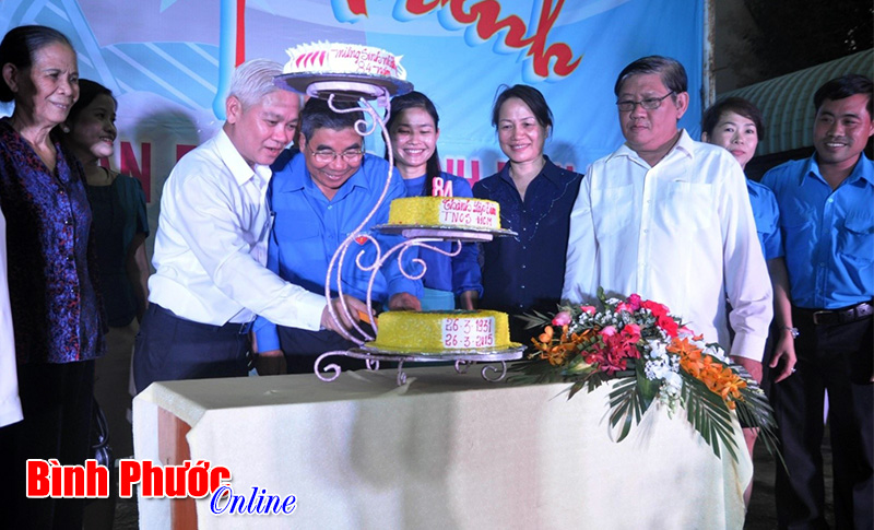 S&ocirc;i nổi c&aacute;c hoạt động mừng sinh nhật 84 của đo&agrave;n TNCS Hồ Ch&iacute; Minh
