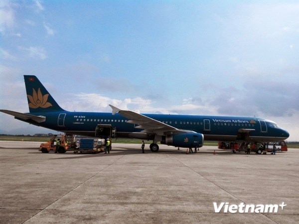 Ho&atilde;n khẩn cấp m&aacute;y bay Vietnam Airlines v&igrave; tội phạm h&eacute;t c&oacute; bom
