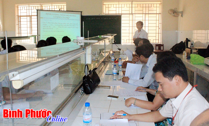 N&acirc;ng cao chất lượng c&ocirc;ng t&aacute;c đảng l&agrave; yếu tố then chốt