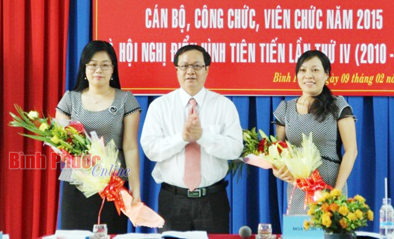 Trường ch&iacute;nh trị tỉnh tiếp tục đổi mới v&agrave; đẩy mạnh thi đua y&ecirc;u nước