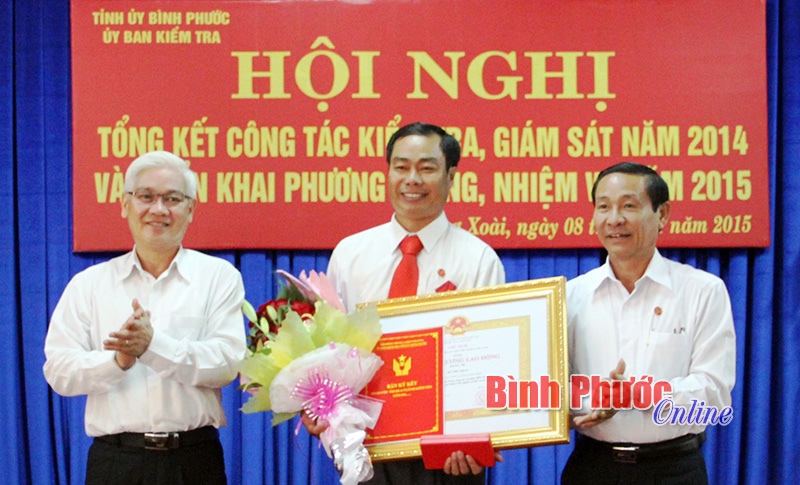 Ủy ban kiểm tra c&aacute;c cấp phối hợp với ch&iacute;nh quyền giải quyết c&oacute; hiệu quả, ch&iacute;nh x&aacute;c đơn thư khiếu nại, tố c&aacute;o