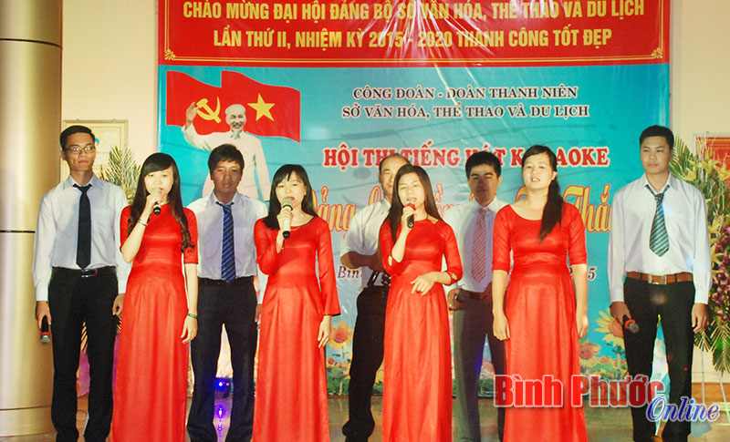 Thi văn nghệ mừng thành công Đại hội Đảng bộ cơ sở