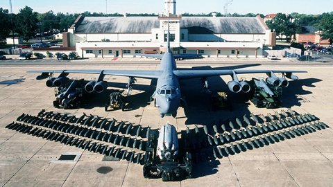 Mỹ khôi phục pháo đài bay “Ma tốc độ”