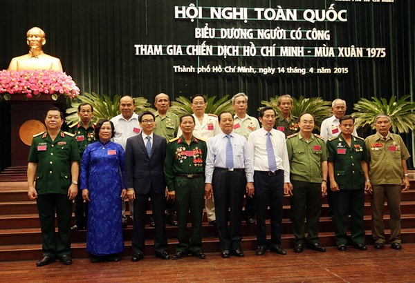 Biểu dương người c&oacute; c&ocirc;ng ti&ecirc;u biểu tham gia Chiến dịch Hồ Ch&iacute; Minh