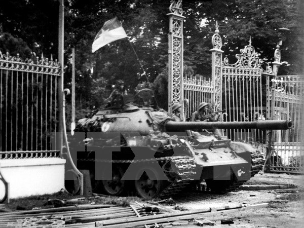 Thắng lợi của đường lối v&agrave; nghệ thuật qu&acirc;n sự Việt Nam