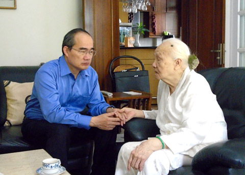 Tưởng nhớ c&aacute;c l&atilde;nh đạo tiền bối