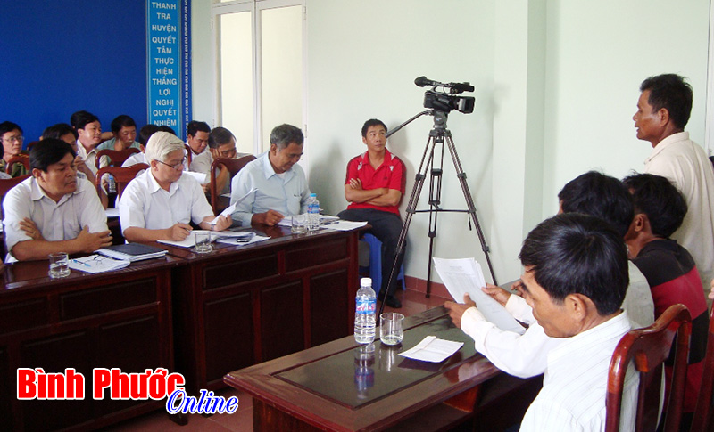 5 giờ ở trụ sở tiếp c&ocirc;ng d&acirc;n