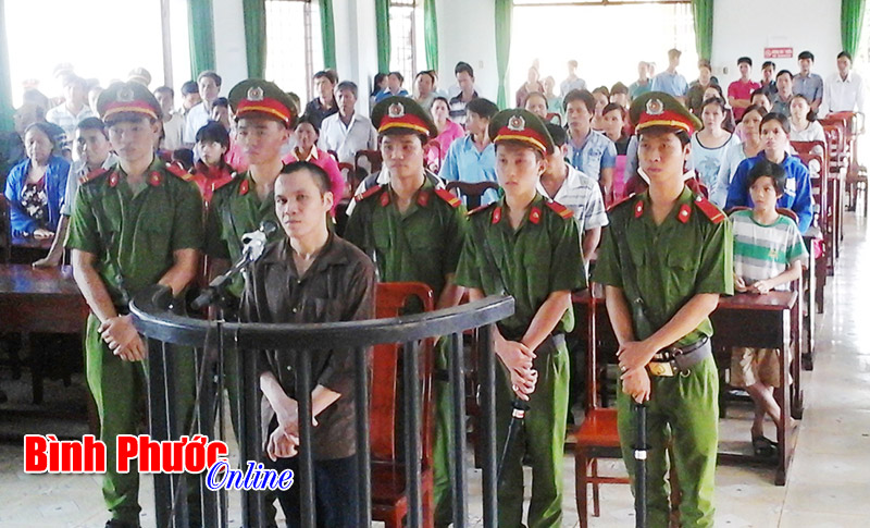 &Aacute;n chung th&acirc;n cho kẻ đ&acirc;m chết bạn c&ugrave;ng ở nhờ