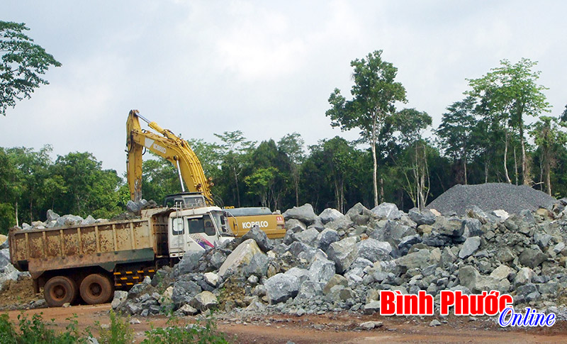 Ban Kinh tế - ng&acirc;n s&aacute;ch HĐND tỉnh gi&aacute;m s&aacute;t hoạt động khai th&aacute;c kho&aacute;ng sản