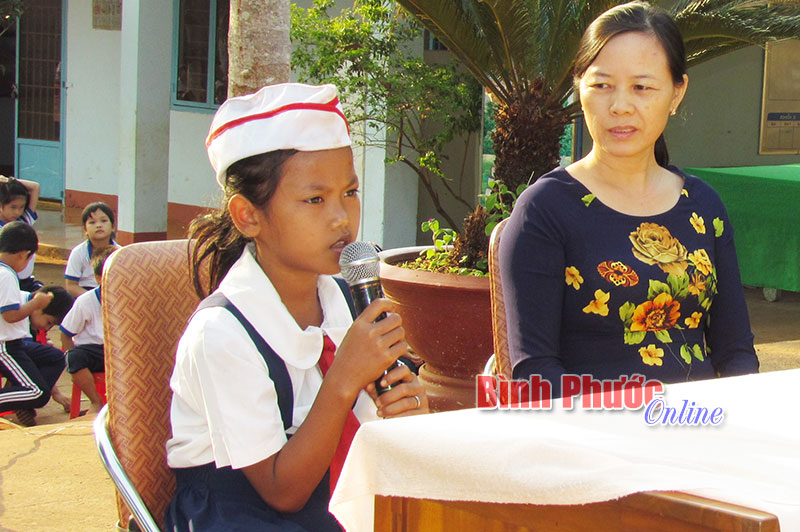 Tấm gương một học sinh “nhặt được của rơi trả người đánh mất”