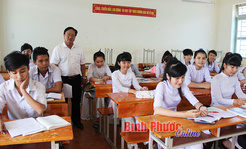 Đề thi minh họa kỳ thi THPT quốc gia: Giáo viên và học sinh lo lắng