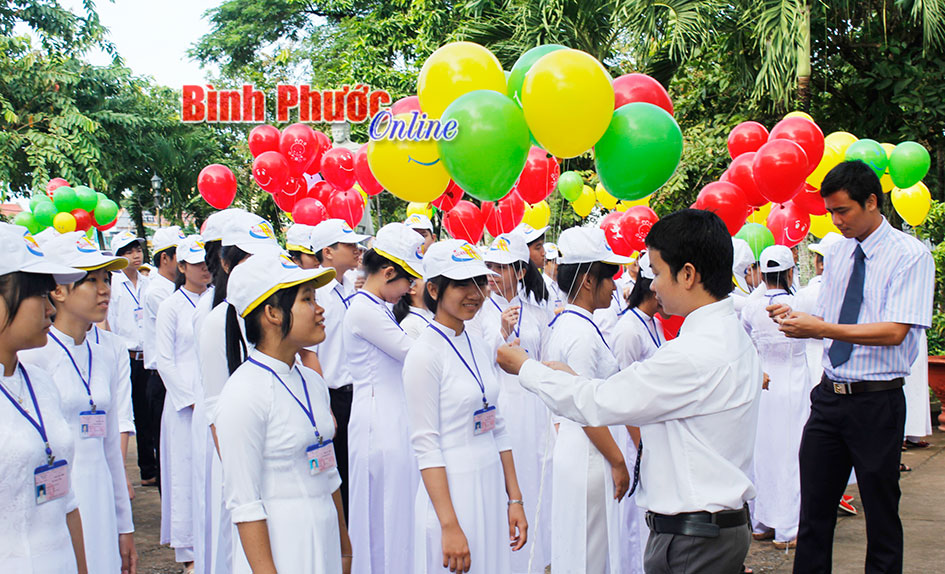 Cấm y&ecirc;u - chuyện lạ c&oacute; thật!