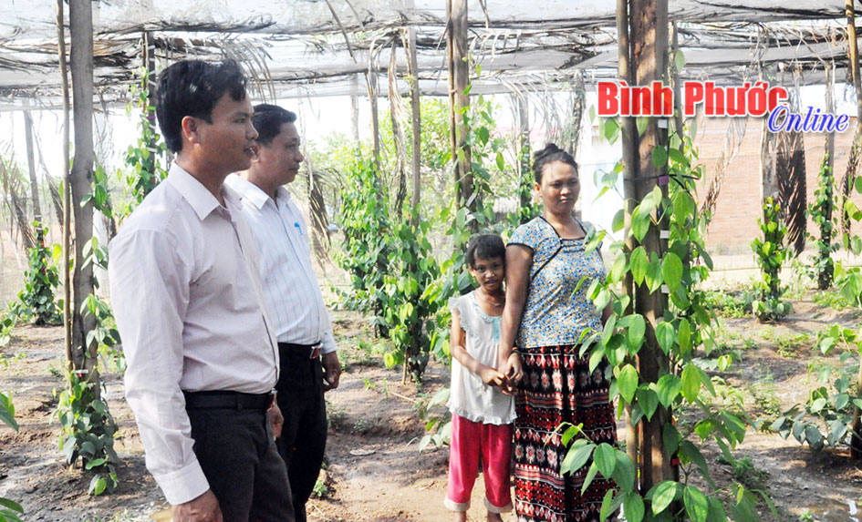 Giảm nghèo vùng dân tộc thiểu số, bệ phóng xây dựng nông thôn mới ở Lộc Ninh