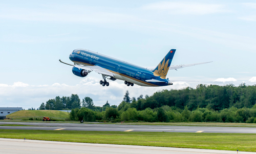 Boeing 787 Dreamliner đầu tiên của Việt Nam cất cánh