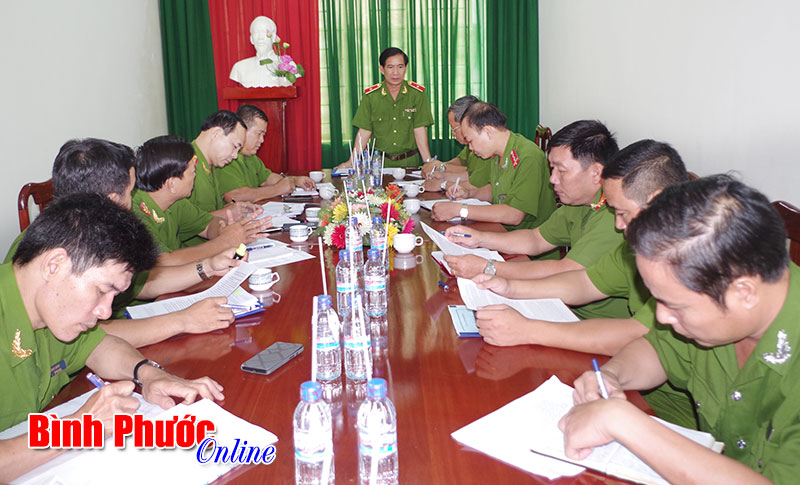 Bộ tư lệnh Cảnh s&aacute;t cơ động l&agrave;m việc tại C&ocirc;ng an tỉnh B&igrave;nh Phước