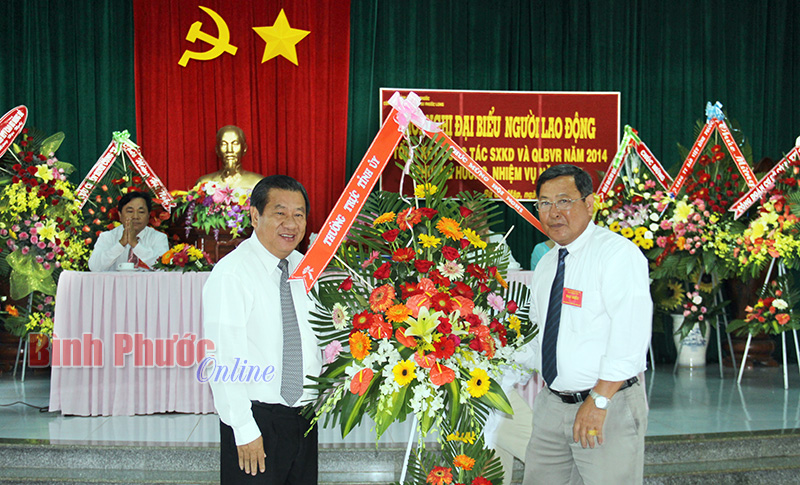 Cao su Phước Long phấn đấu thu nhập b&igrave;nh qu&acirc;n 6,5 triệu đồng/người/th&aacute;ng