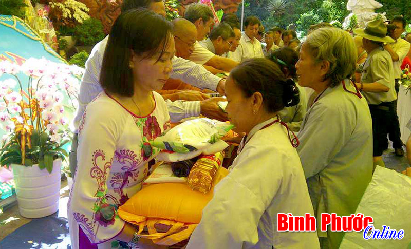 Ch&ugrave;a Quang Minh tổ chức Đại lễ Phật đản - Phật lịch 2559