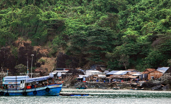 Cuộc sống trên đảo Hòn Chuối