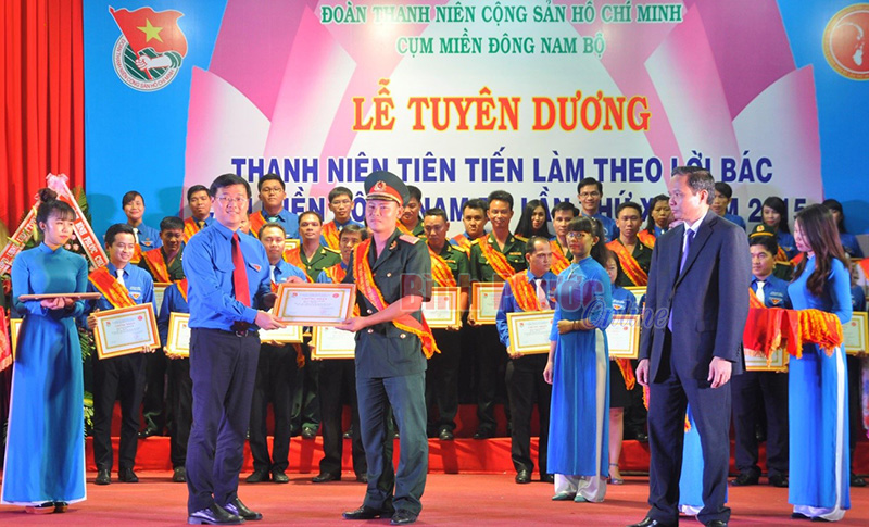 Tuyên dương 220 thanh niên tiên tiến làm theo lời Bác cụm miền Đông Nam Bộ