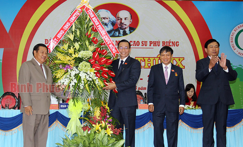 Đại hội Đảng bộ c&ocirc;ng ty cao su Ph&uacute; Riềng: D&acirc;n chủ, đo&agrave;n kết, đổi mới để x&acirc;y dựng đảng bộ trong sạch vững mạnh