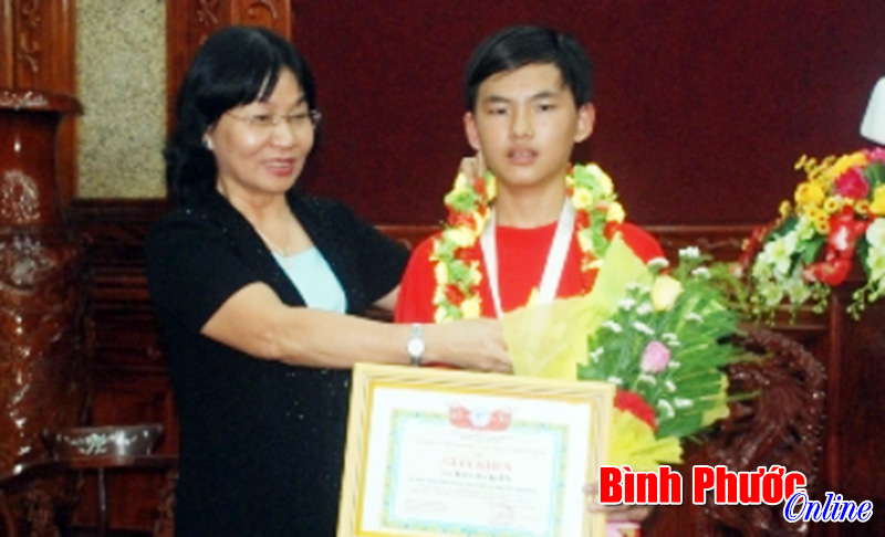 Đậu Bá Kiên - Đoàn viên sáng tạo cấp quốc tế