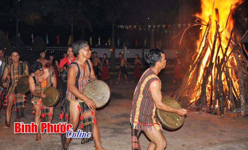 X&atilde; v&ugrave;ng d&acirc;n tộc thiểu số được hỗ trợ ph&aacute;t triển &iacute;t nhất một nghề truyền thống