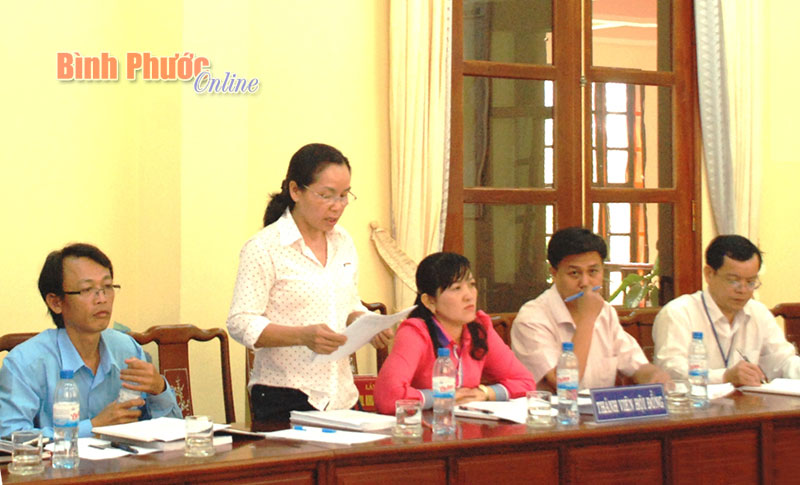 UBND thông qua dự án nuôi heo, gà thịt tại xã Quang Minh