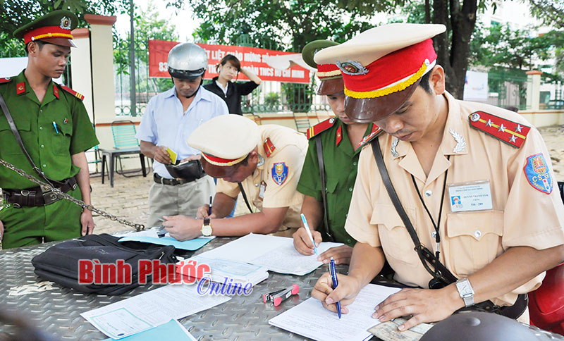 Trông người lại ngẫm đến ta