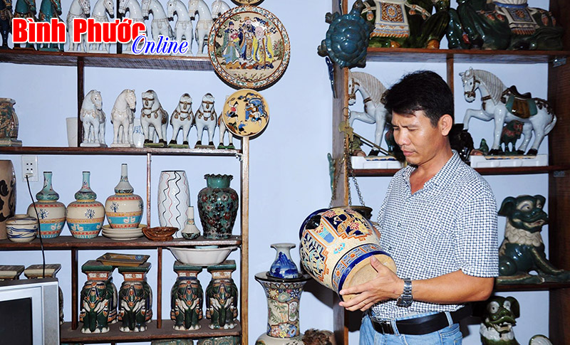 Gặp người c&oacute; sở th&iacute;ch sưu tầm cổ vật