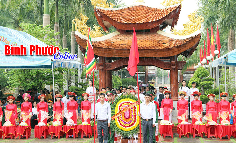 D&acirc;ng hương tưởng nhớ Quốc Tổ H&ugrave;ng Vương