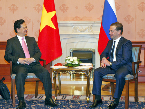 Thủ tướng Medvedev: Những th&agrave;nh quả của Việt Nam thực sự ấn tượng!