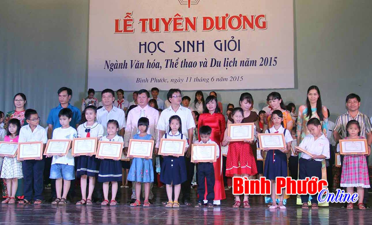 Sở Văn hóa - Thể thao và Du lịch: Tuyên dương 73 học sinh giỏi các bậc học