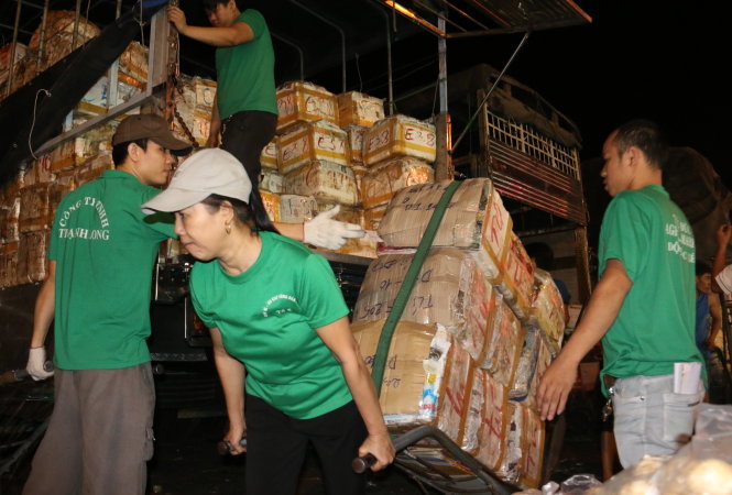 Lại sốc với giá xăng