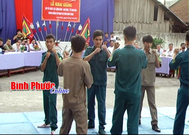 Khai giảng lớp v&otilde; thuật ph&ograve;ng, chống tội phạm