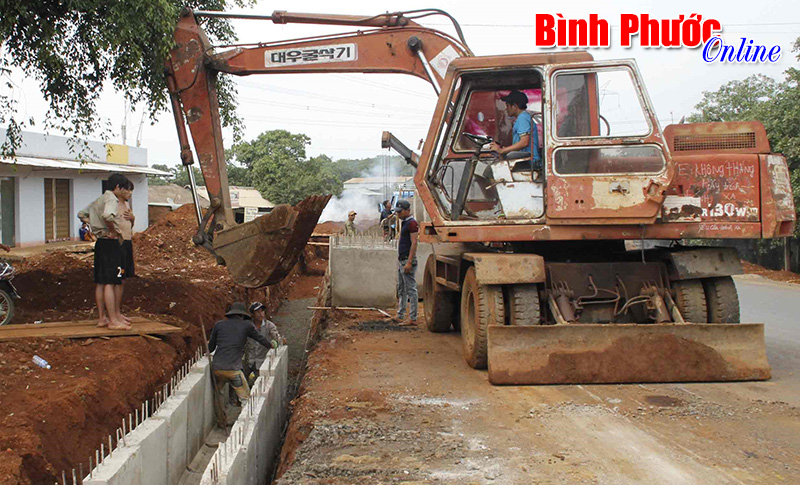 Chùm ảnh về những người không nghỉ trên Quốc lộ 14