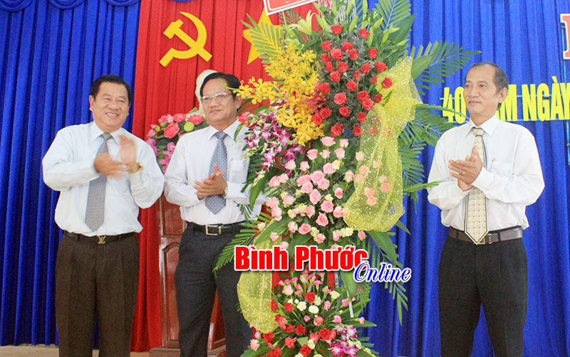 B&igrave;nh Long, Hớn Quản: Kỷ niệm 40 năm Ng&agrave;y giải ph&oacute;ng miền Nam, thống nhất đất nước